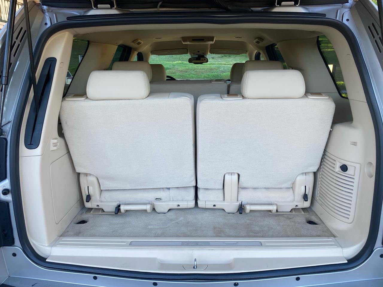 Cadillac Escalade AWD 4dr 2007