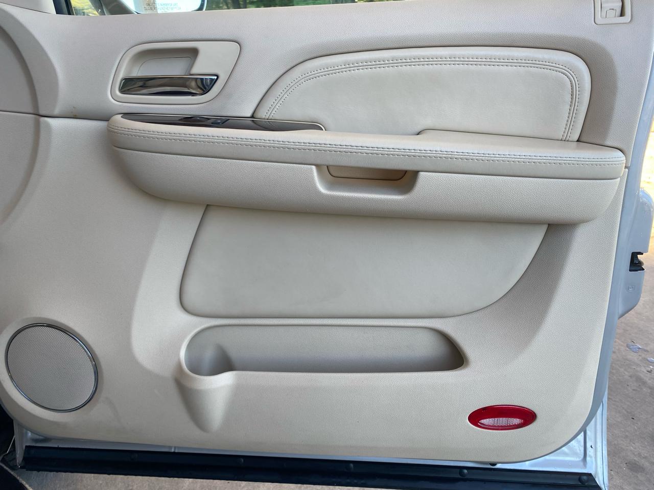 Cadillac Escalade AWD 4dr 2007