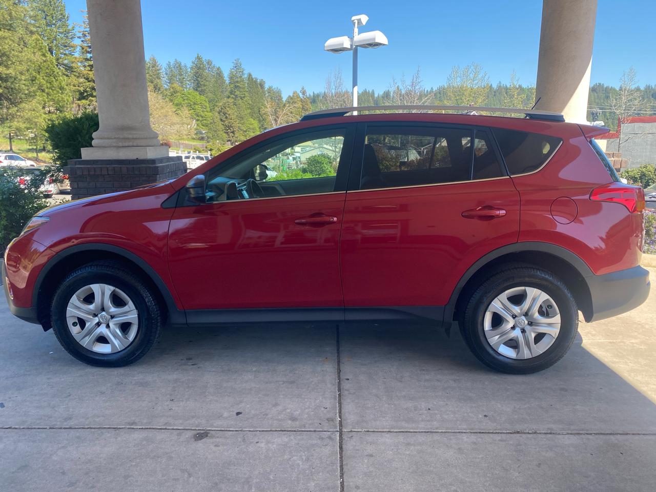 2013 Toyota RAV4 AWD 4dr LE (Natl)