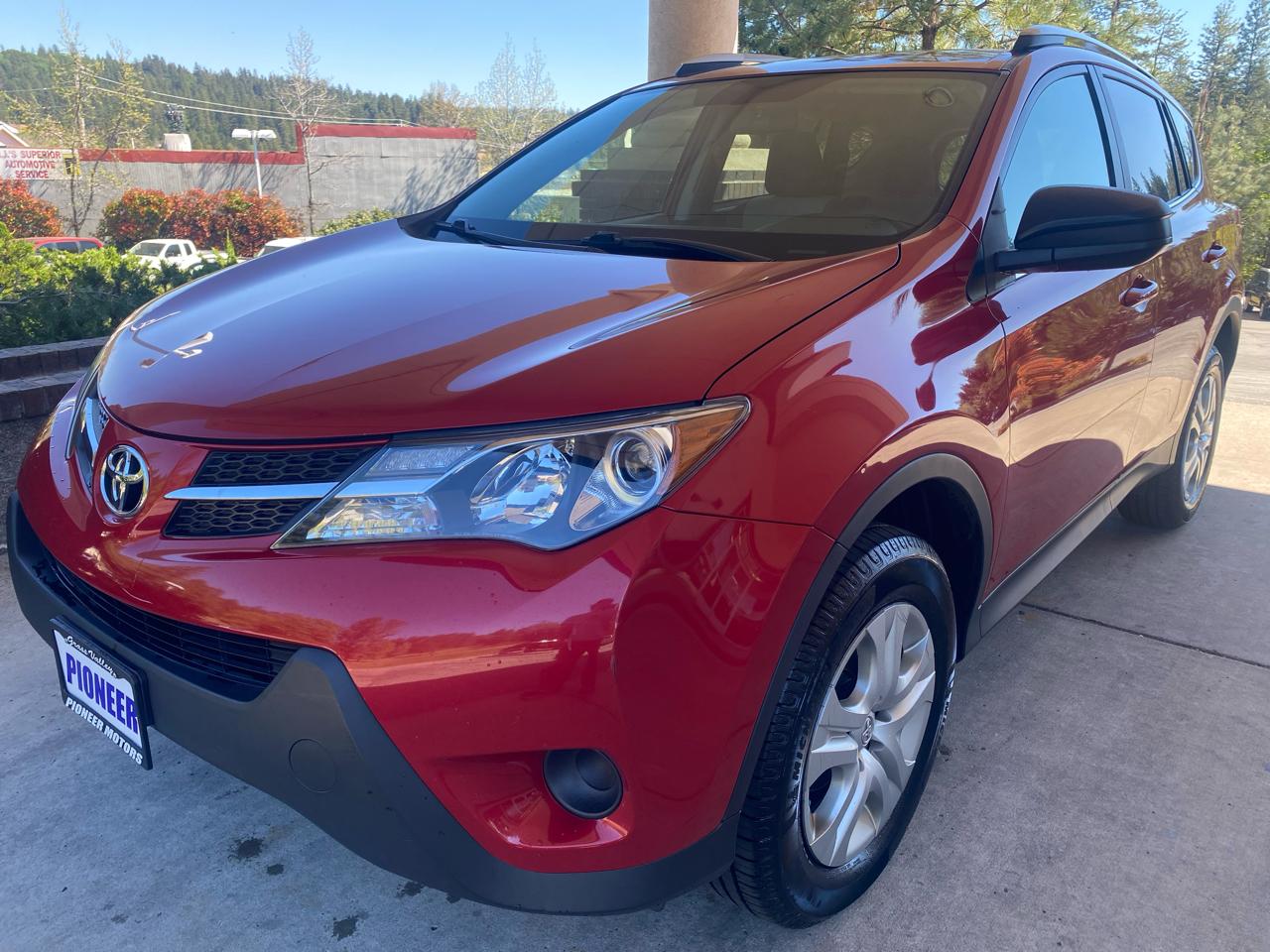 Toyota RAV4 AWD 4dr LE (Natl) 2013