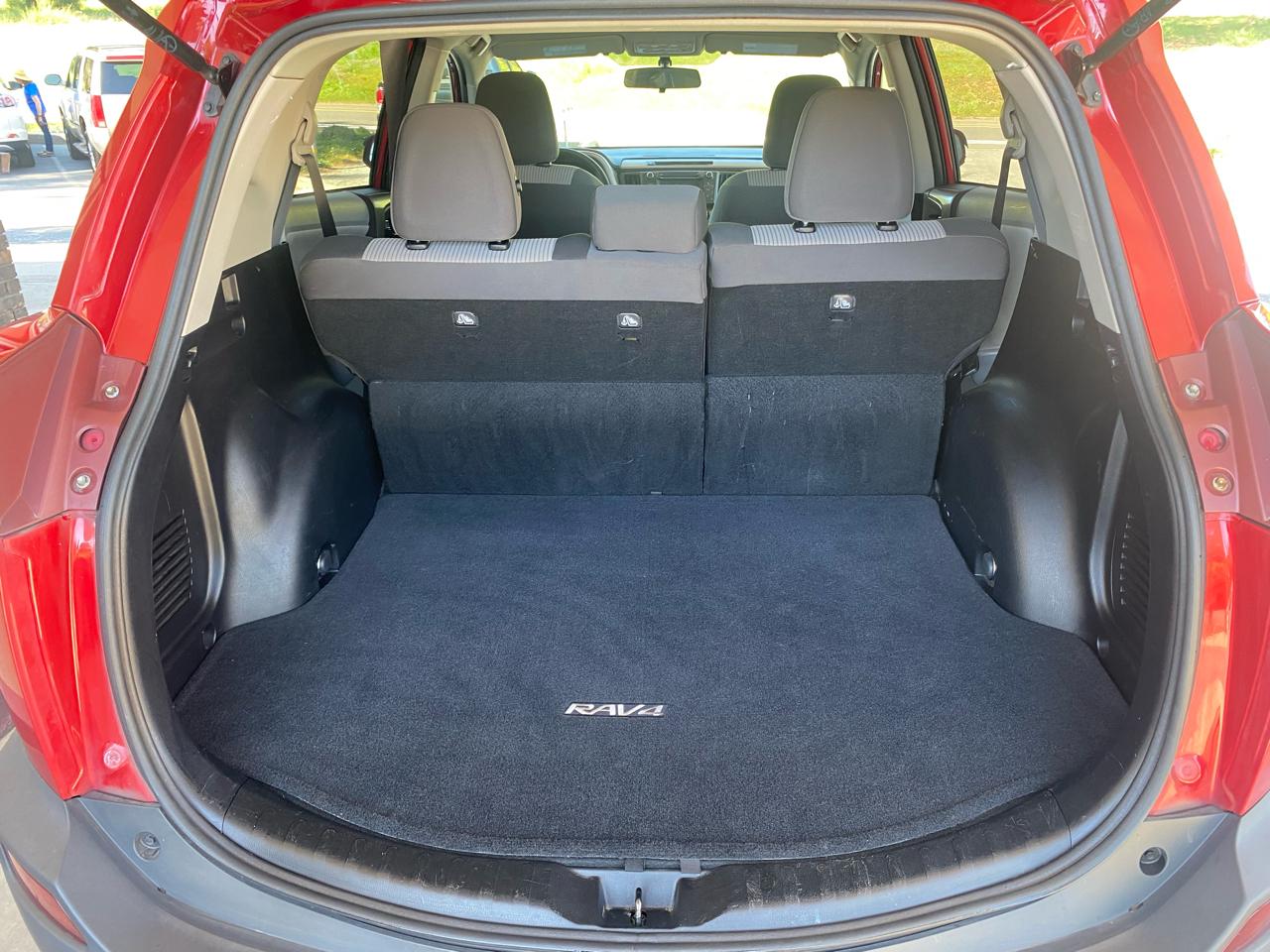 Toyota RAV4 AWD 4dr LE (Natl) 2013