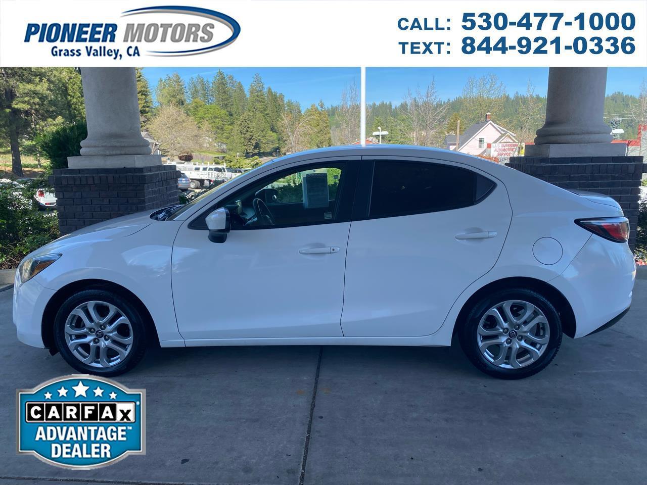 Toyota Yaris iA Auto (Natl) 2017