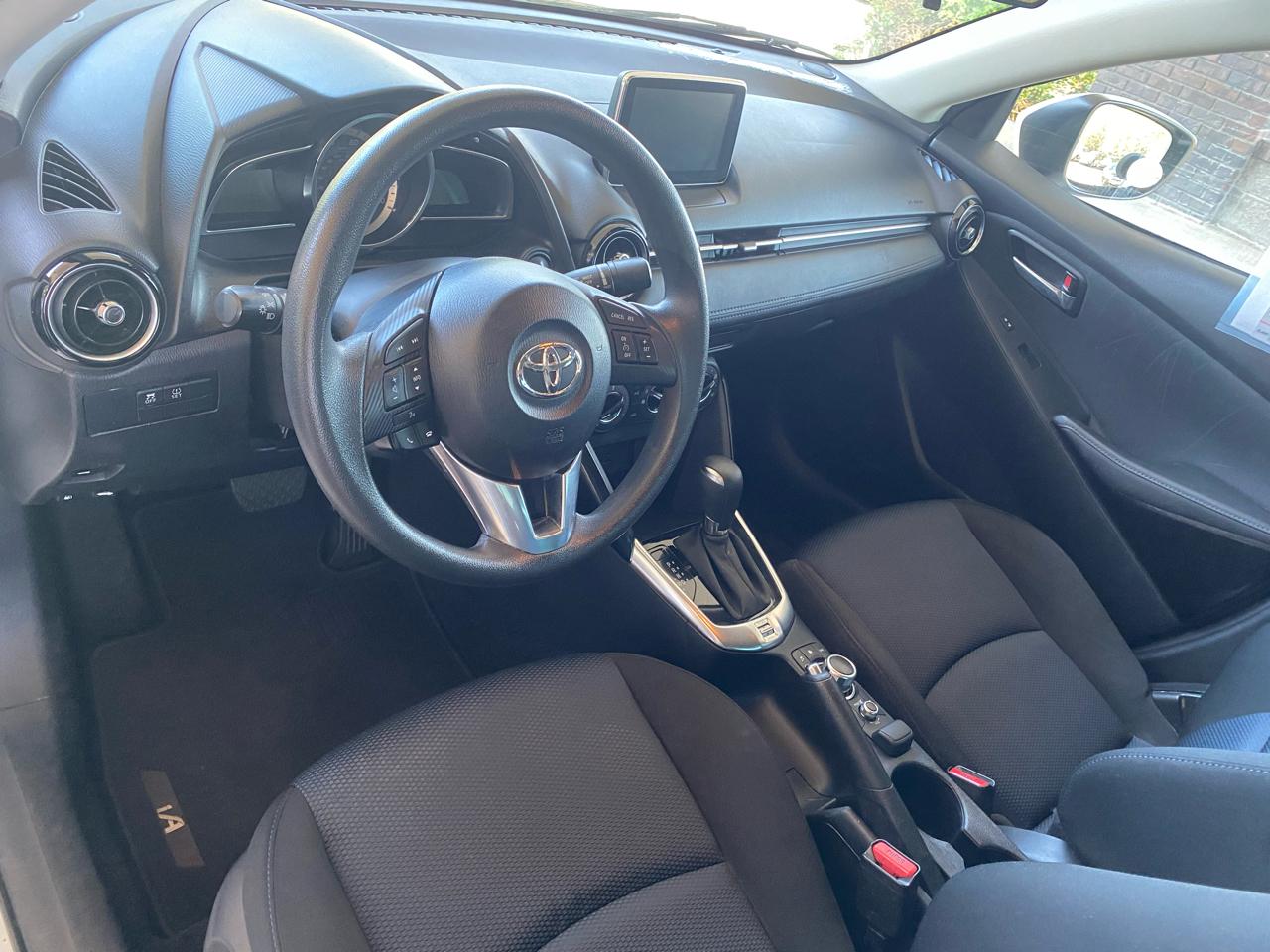 Toyota Yaris iA Auto (Natl) 2017