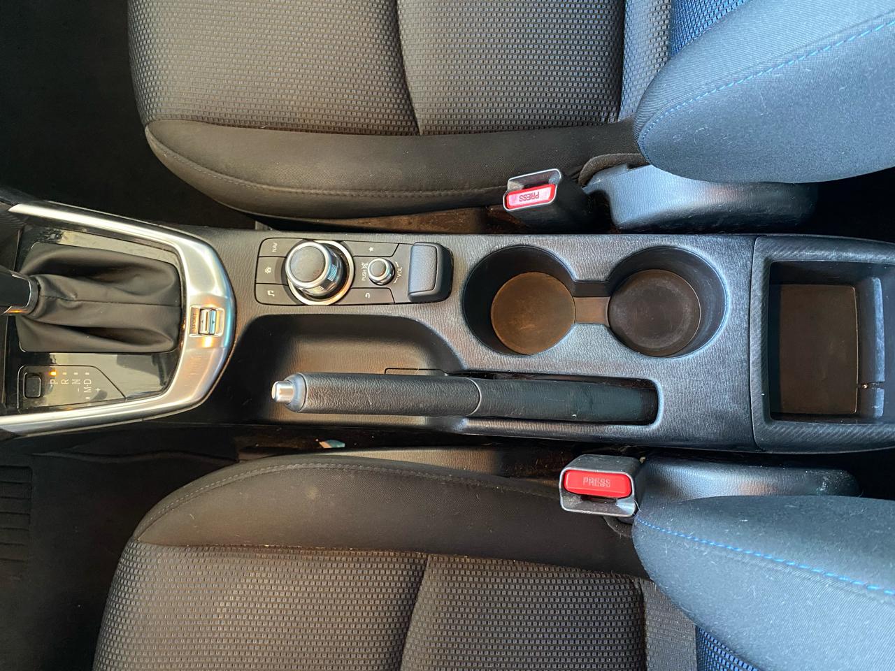 Toyota Yaris iA Auto (Natl) 2017