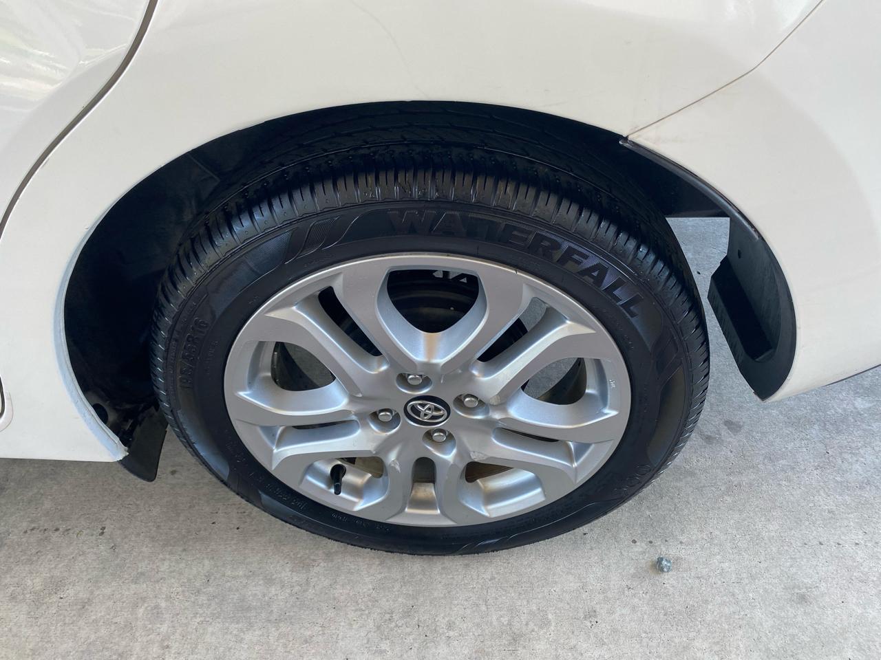 Toyota Yaris iA Auto (Natl) 2017