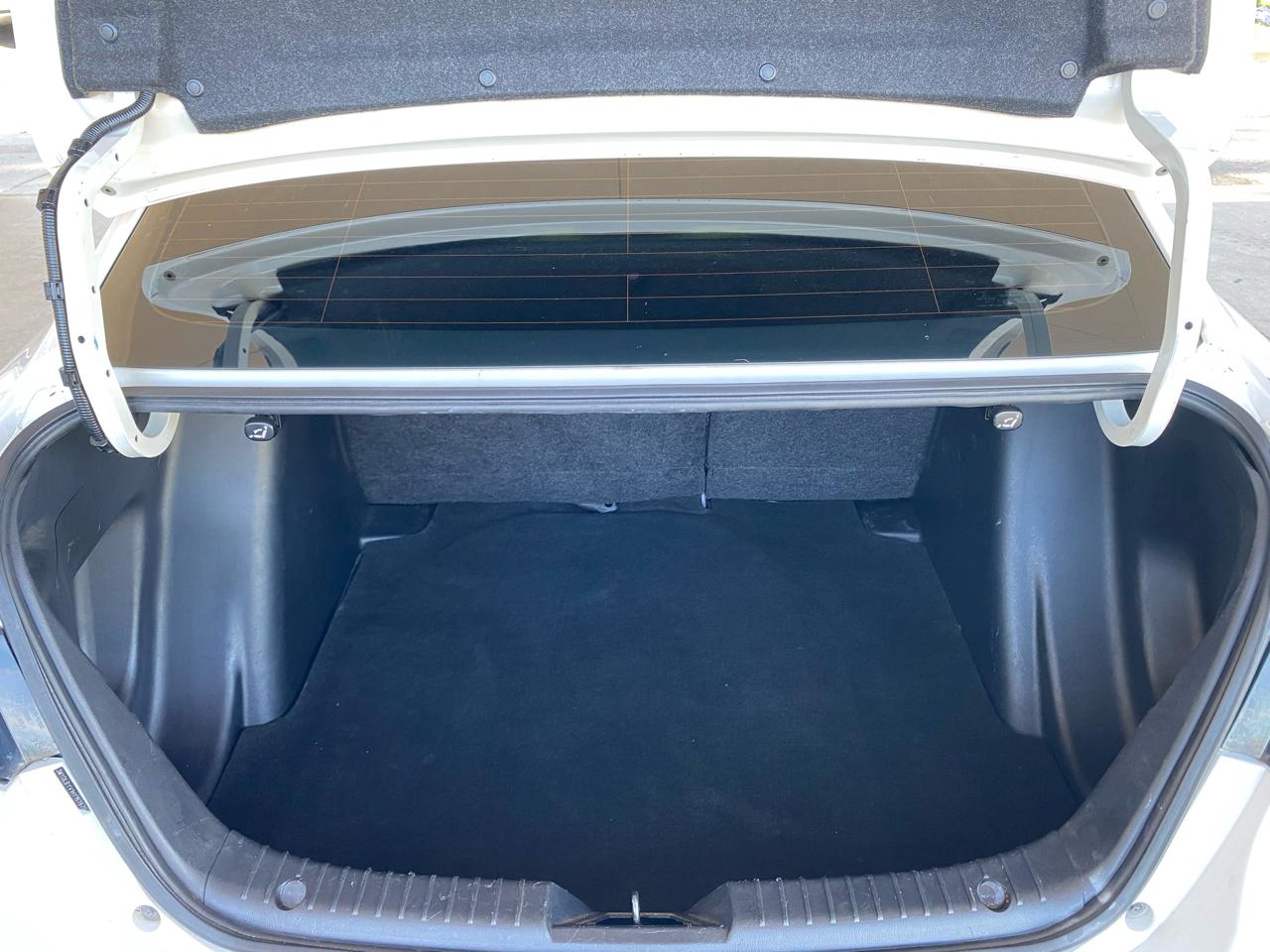 Toyota Yaris iA Auto (Natl) 2017