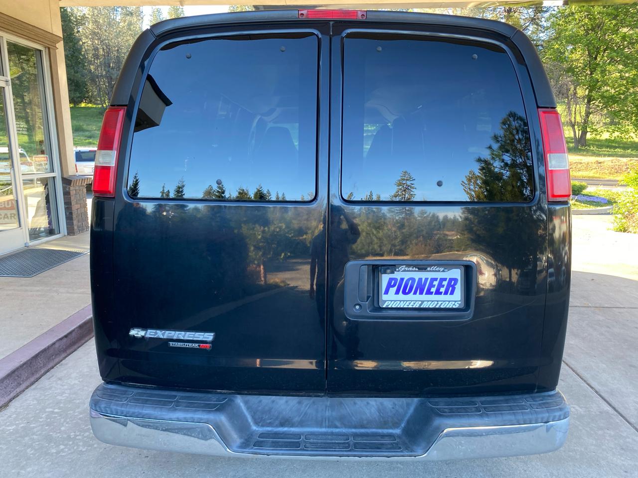 Chevrolet Express Cargo Van 1500 135" WB YF7 Upfitter 2008