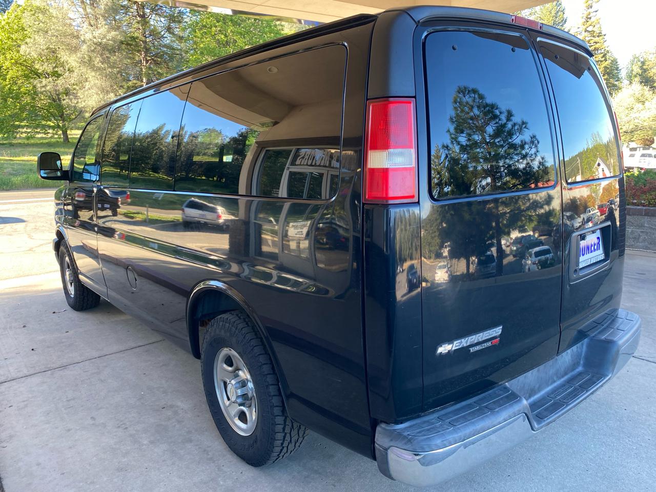 Chevrolet Express Cargo Van 1500 135" WB YF7 Upfitter 2008