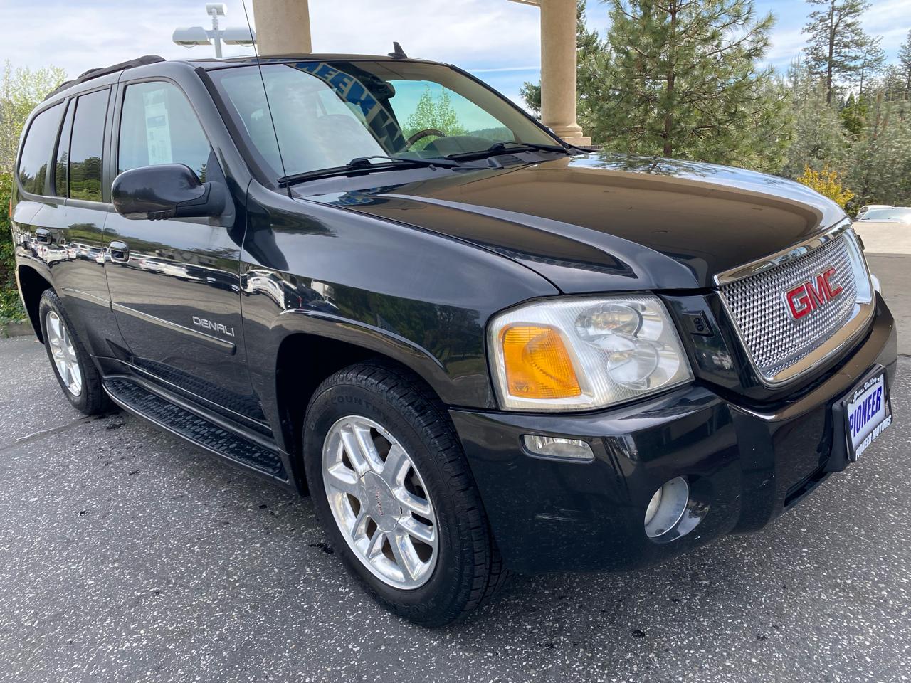 GMC Envoy 4WD 4dr Denali 2008