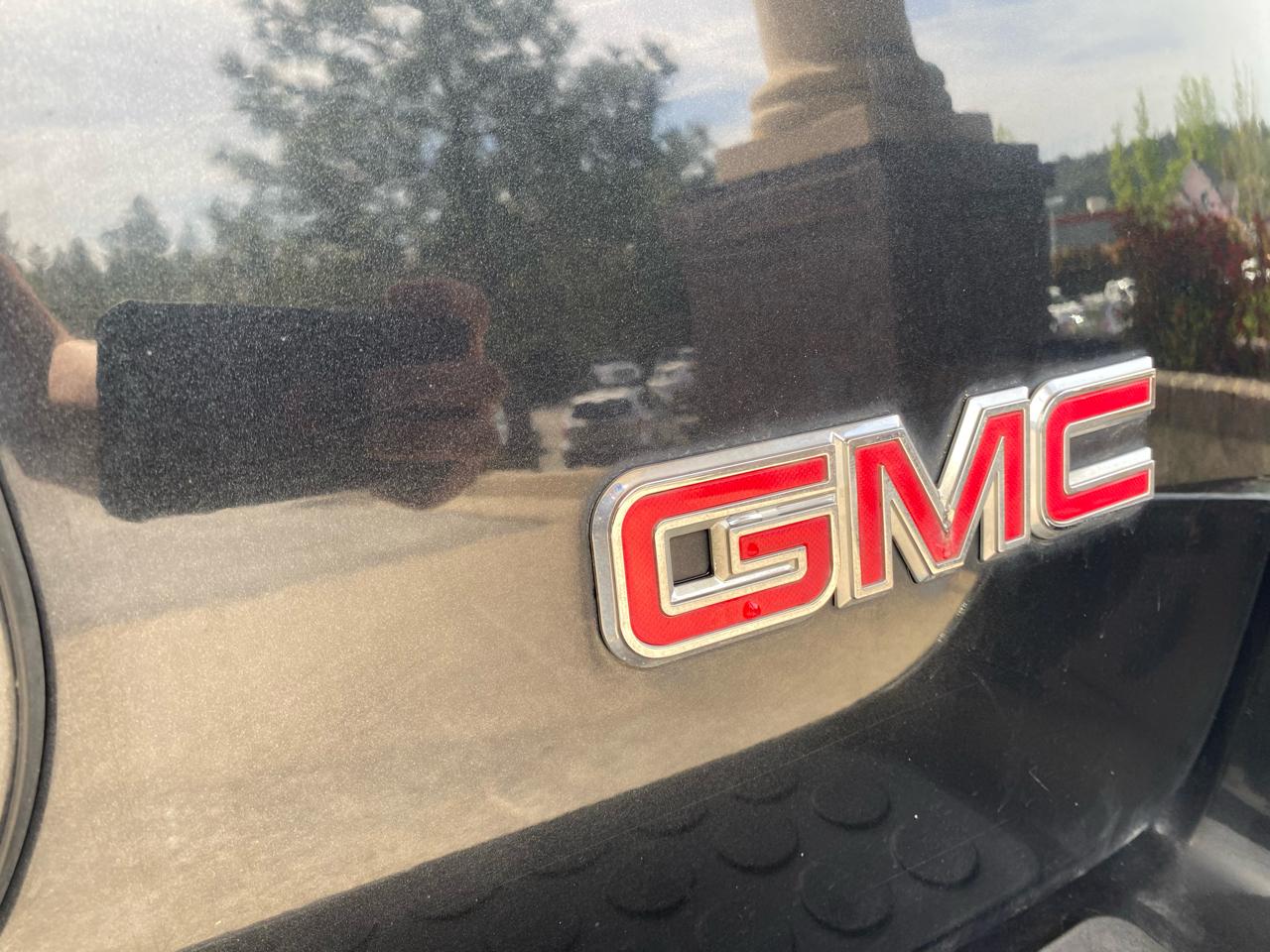 GMC Envoy 4WD 4dr Denali 2008