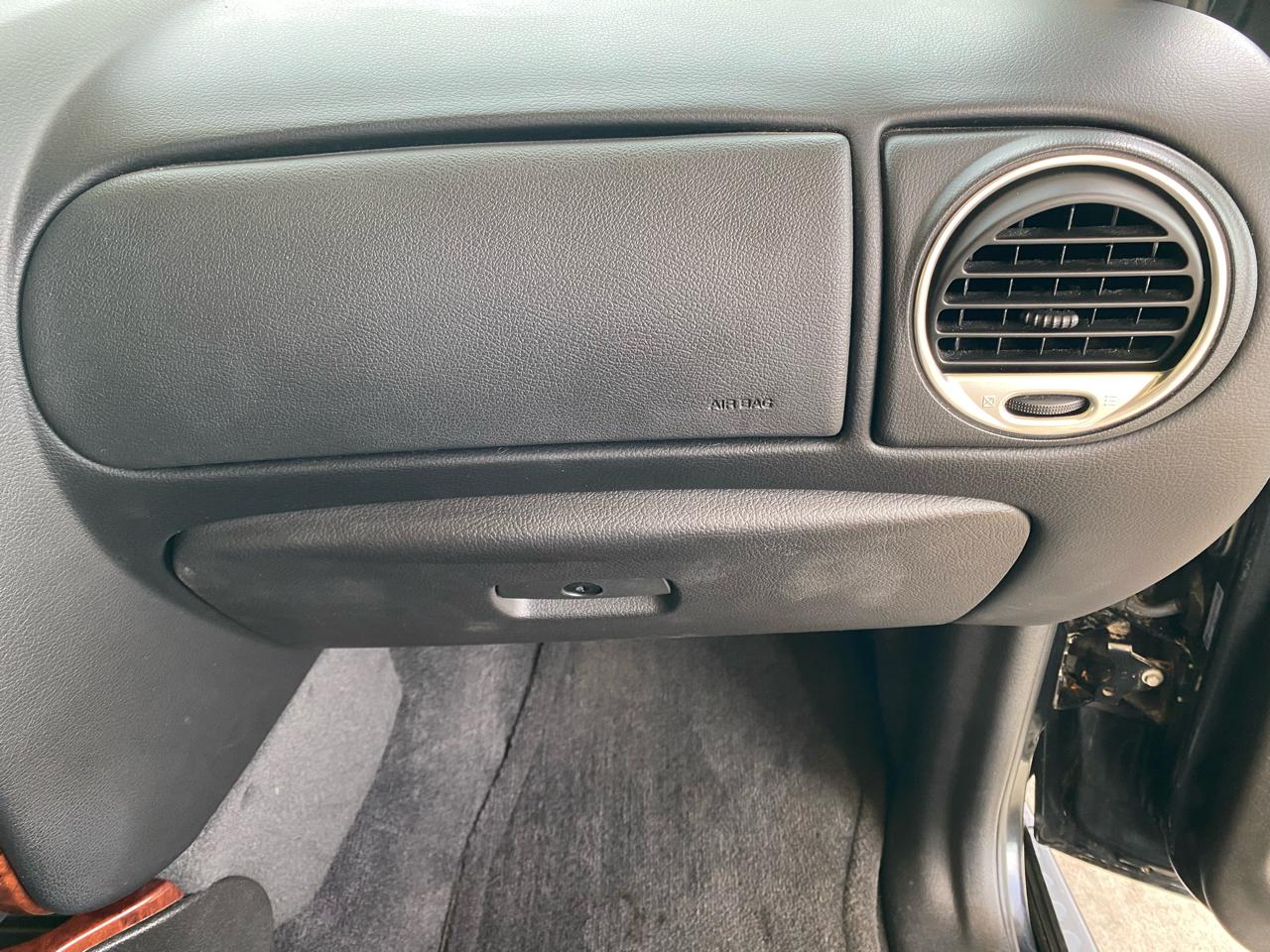 GMC Envoy 4WD 4dr Denali 2008