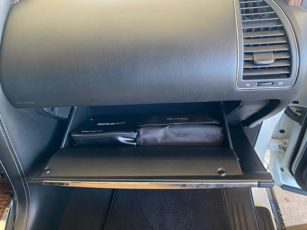 Nissan Armada 4x4 Platinum 2017