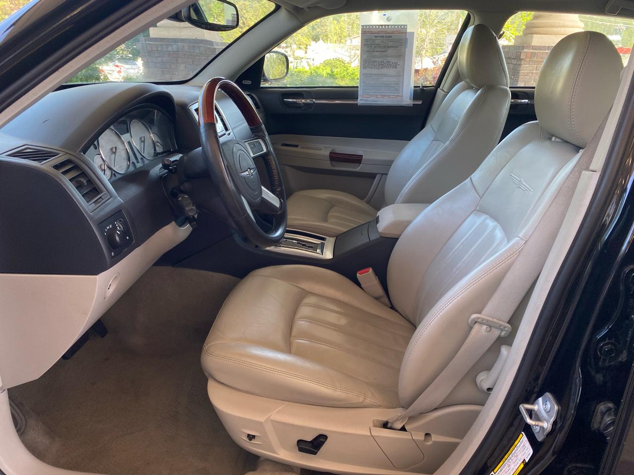 Chrysler 300 4dr Sdn 300C RWD 2007