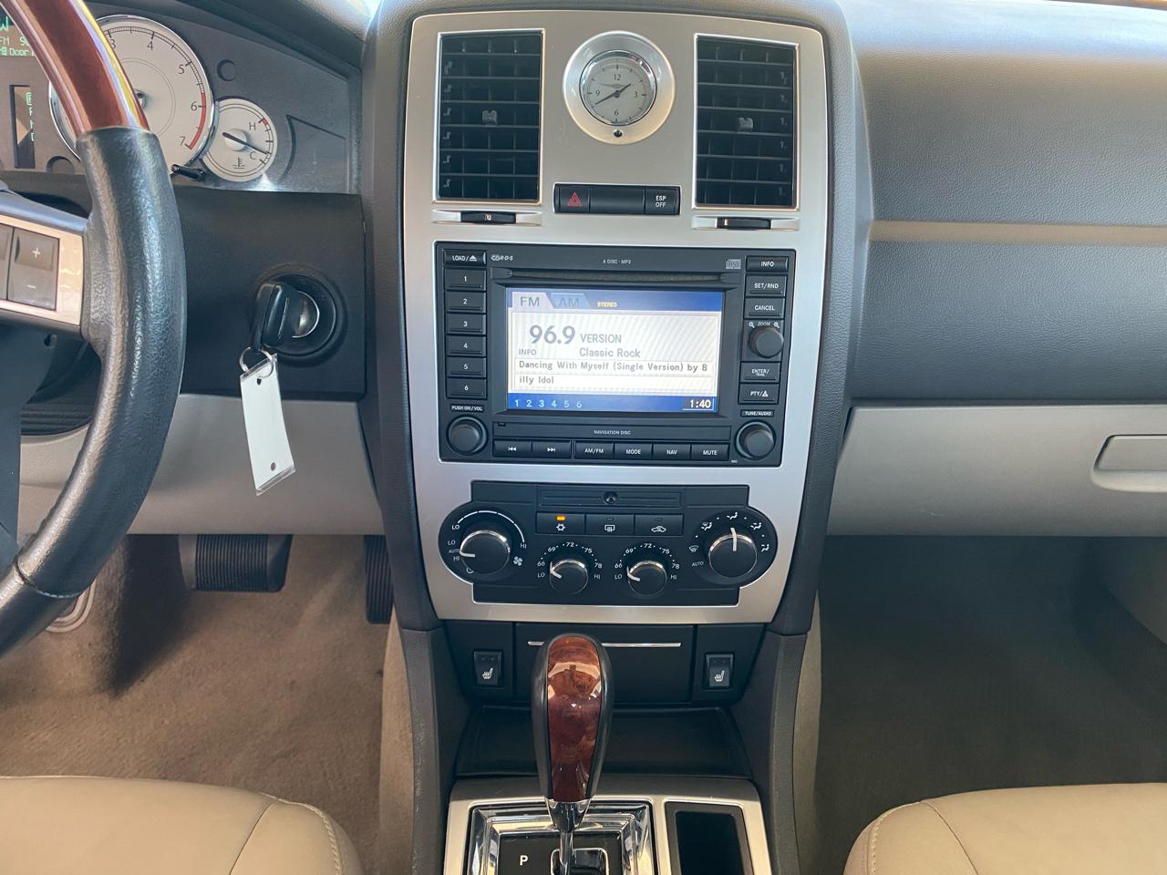 Chrysler 300 4dr Sdn 300C RWD 2007