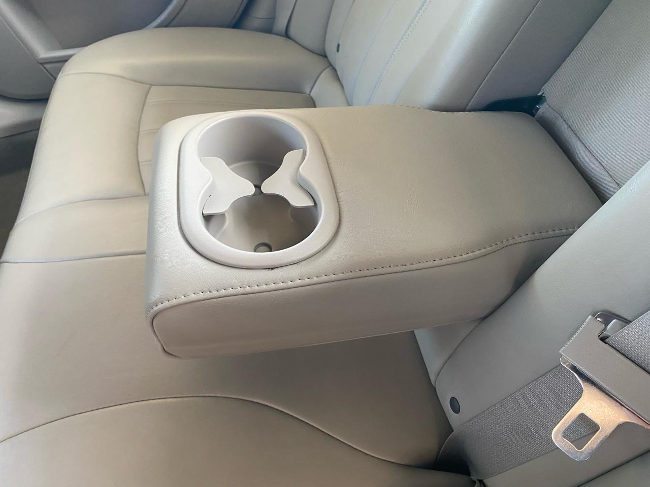 Chrysler 300 4dr Sdn 300C RWD 2007