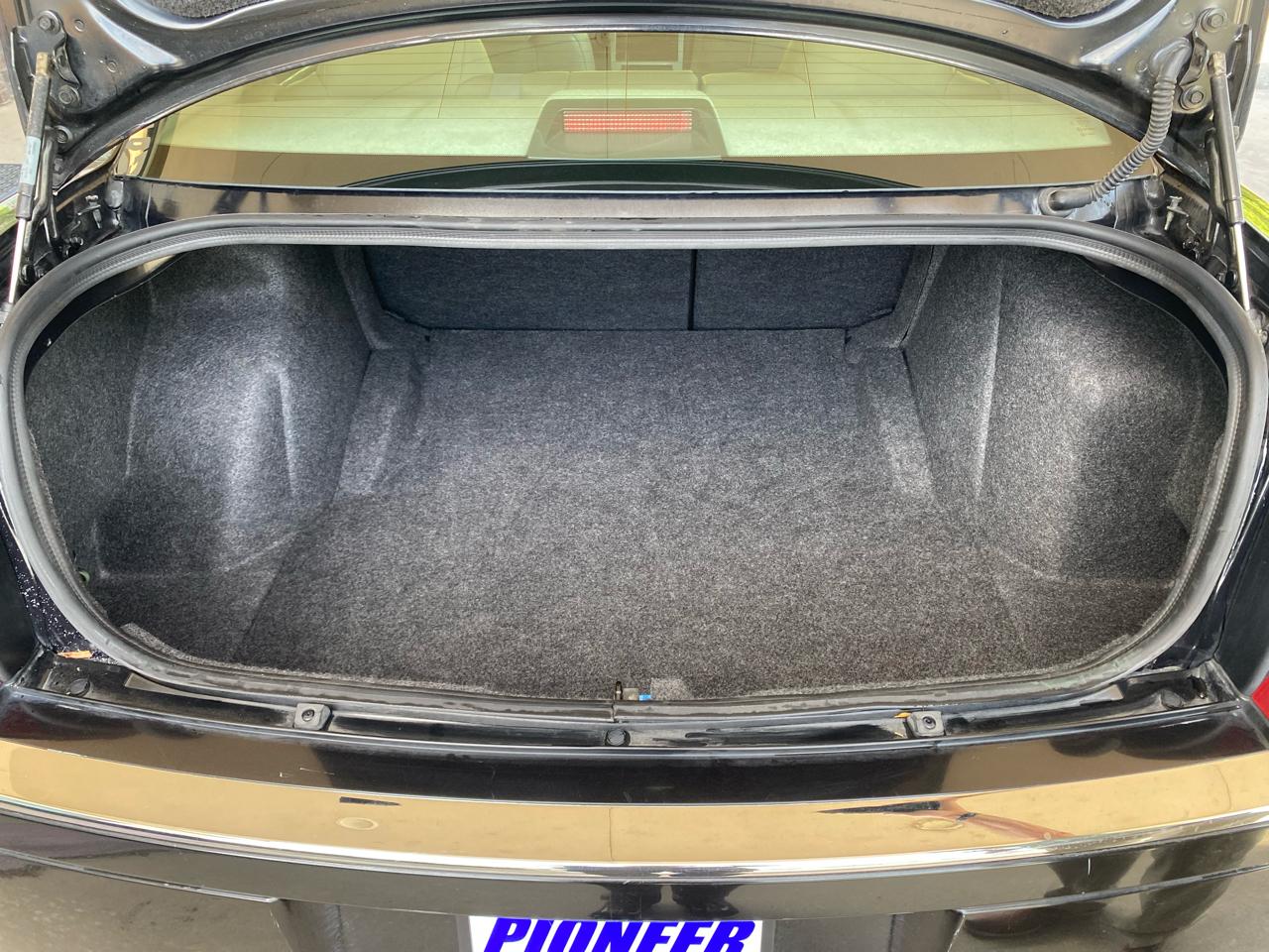 Chrysler 300 4dr Sdn 300C RWD 2007