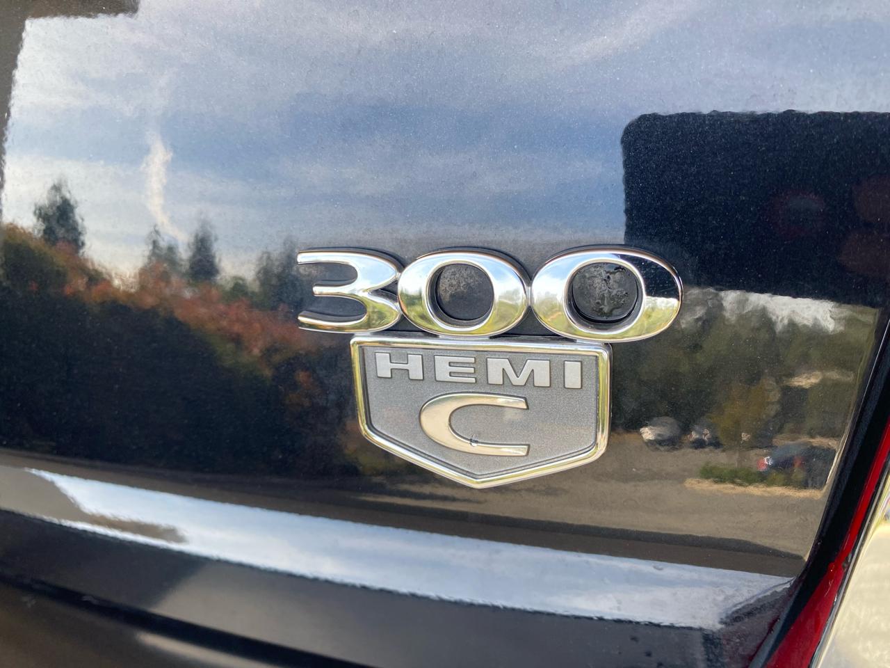 Chrysler 300 4dr Sdn 300C RWD 2007