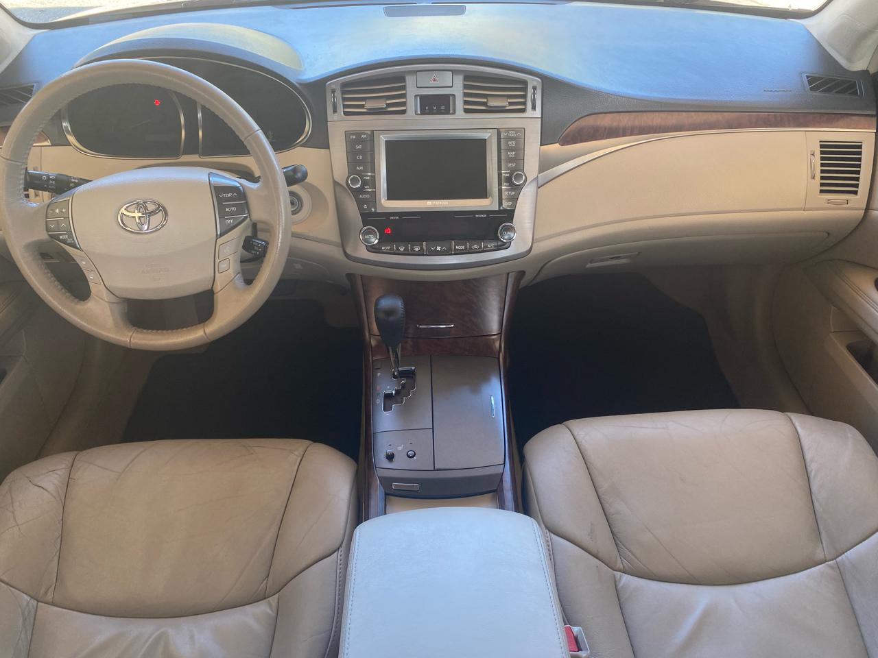 Toyota Avalon 4dr Sdn (Natl) 2011