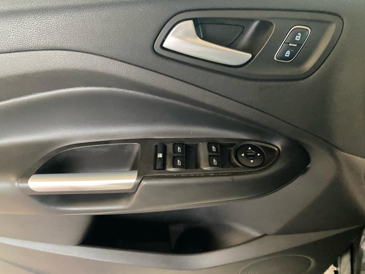 Ford Escape SE FWD 2017