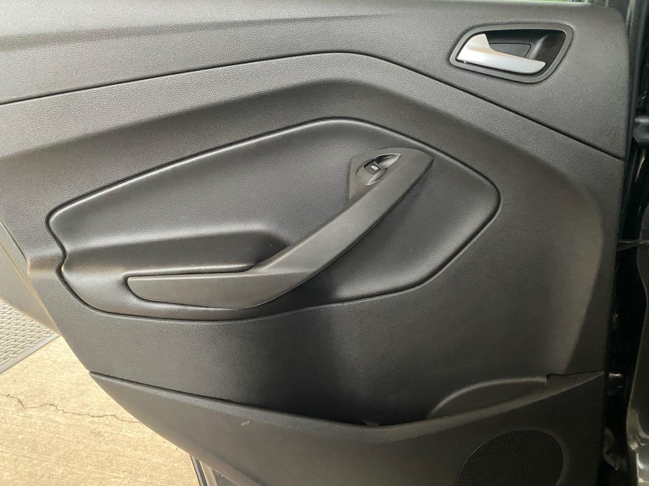 Ford Escape SE FWD 2017