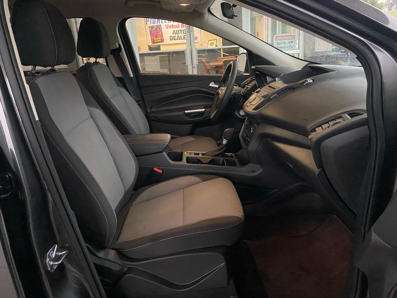 Ford Escape SE FWD 2017