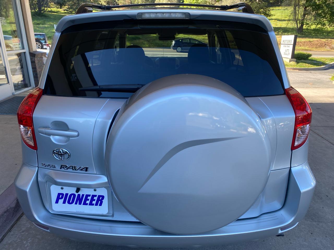 Toyota RAV4 Limited FWD 2007