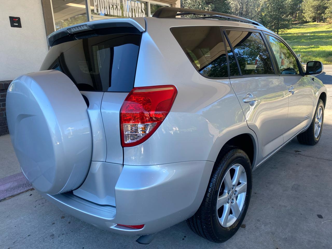 Toyota RAV4 Limited FWD 2007