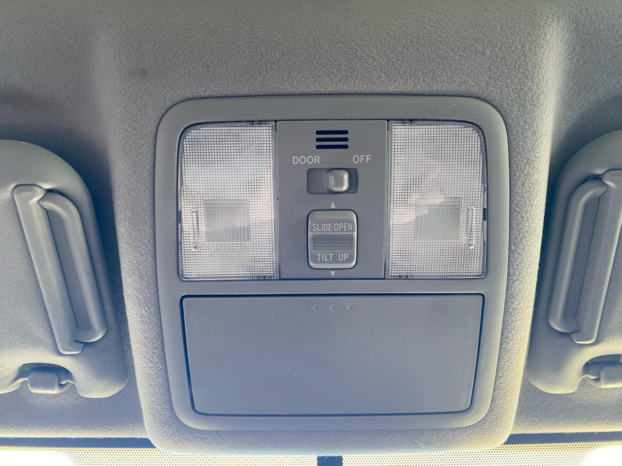 Toyota RAV4 Limited FWD 2007