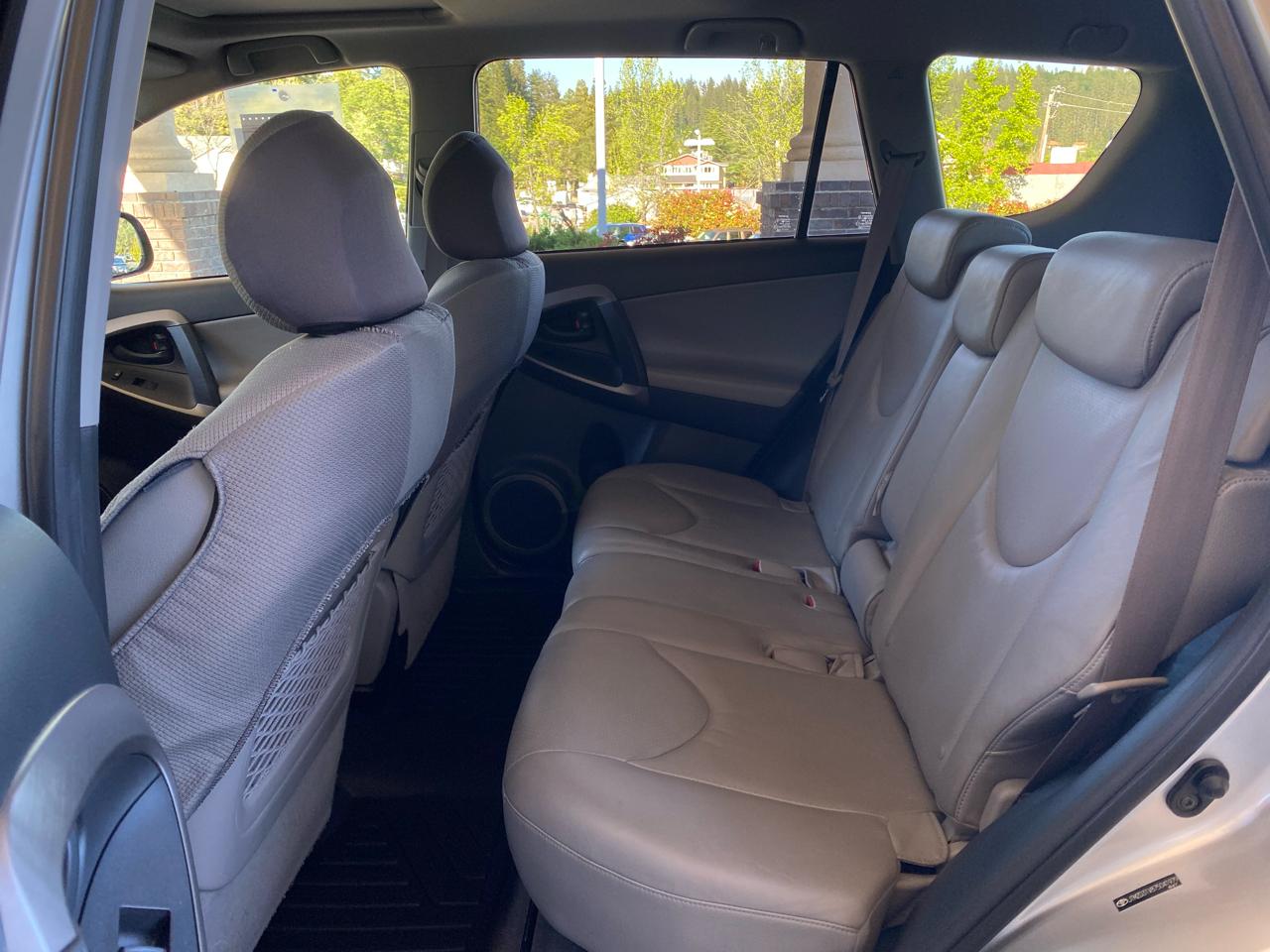 Toyota RAV4 Limited FWD 2007