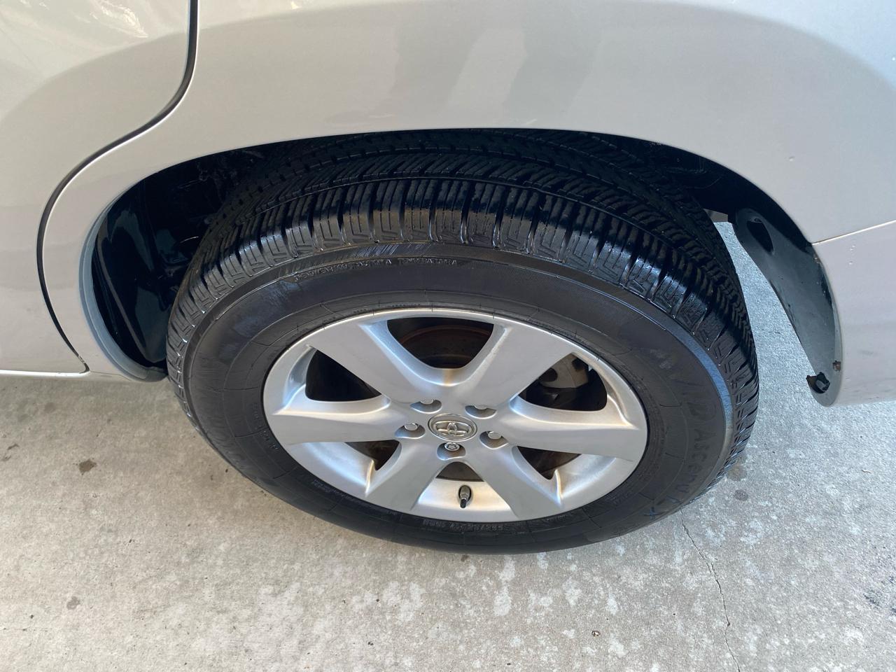 Toyota RAV4 Limited FWD 2007