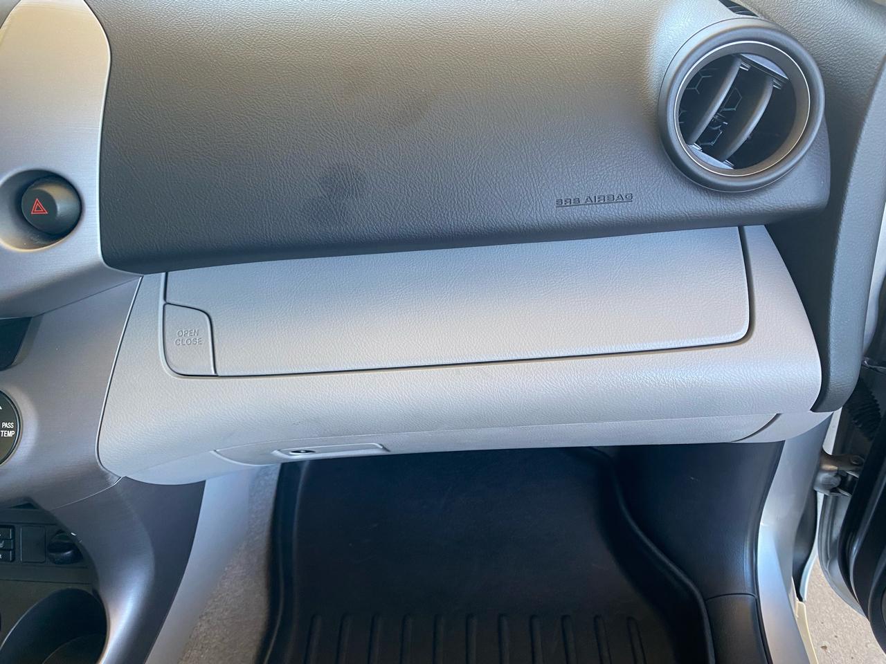 Toyota RAV4 Limited FWD 2007