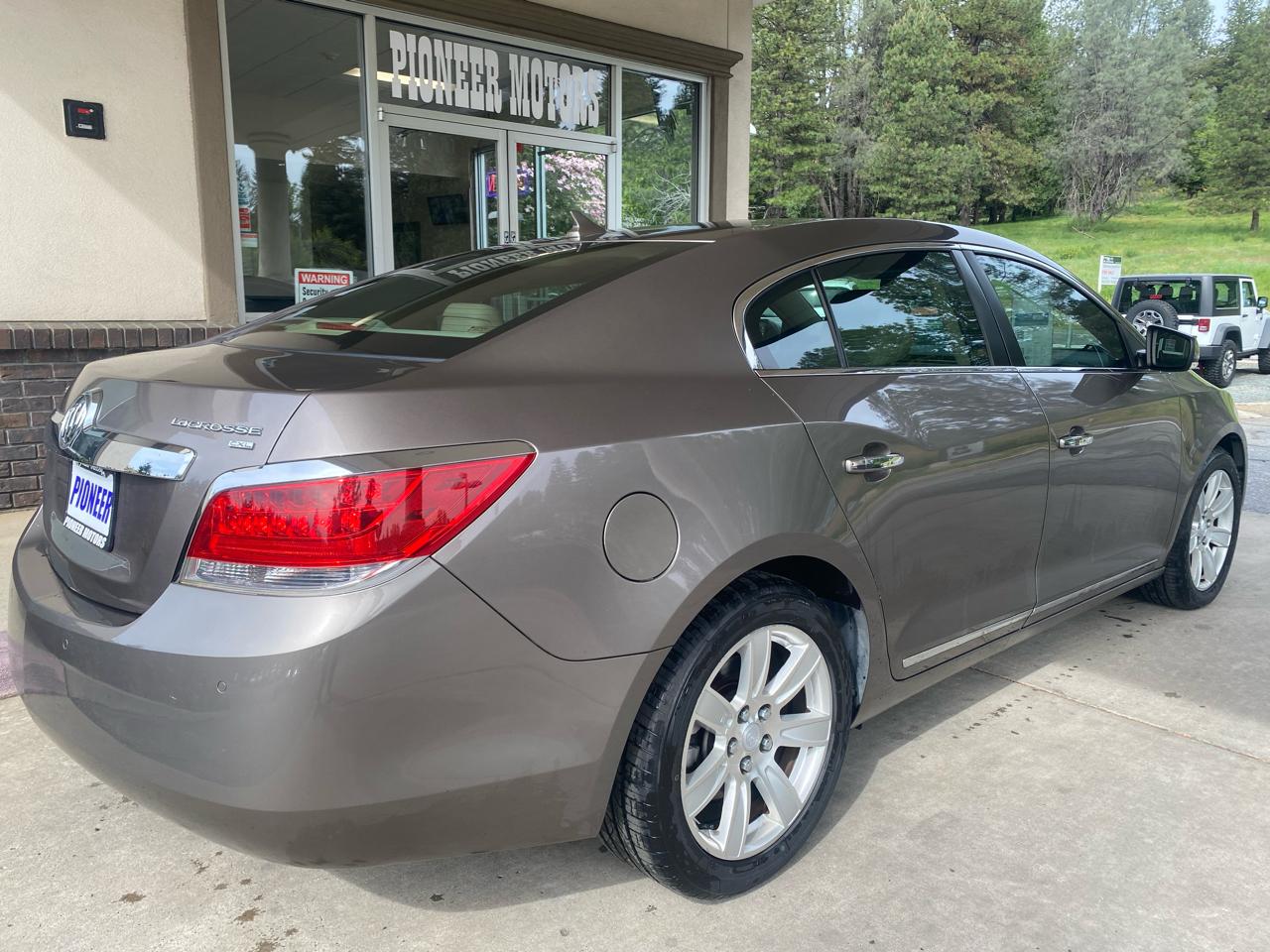 Buick LaCrosse 4dr Sdn CXL 3.0L FWD 2010