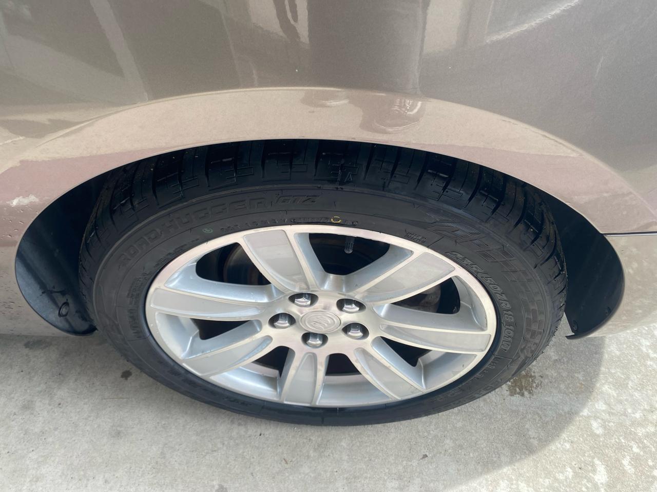 Buick LaCrosse 4dr Sdn CXL 3.0L FWD 2010