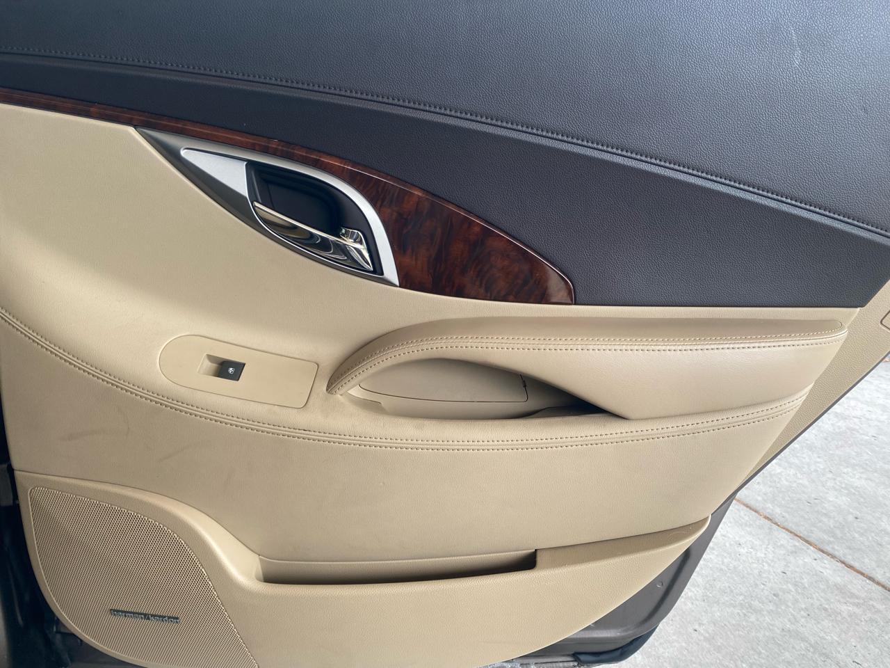 Buick LaCrosse 4dr Sdn CXL 3.0L FWD 2010