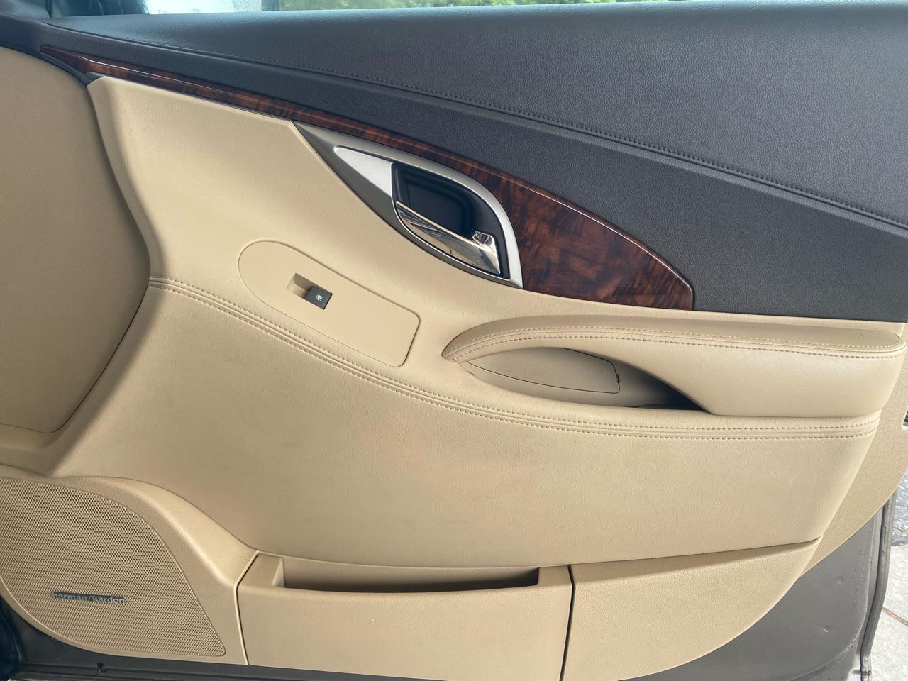 Buick LaCrosse 4dr Sdn CXL 3.0L FWD 2010