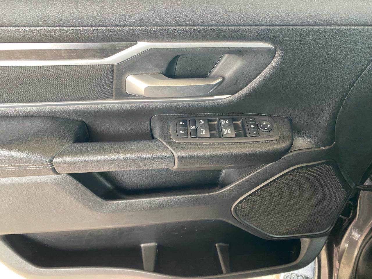 RAM 1500 Big Horn 4x4 Quad Cab 6'4" Box 2023