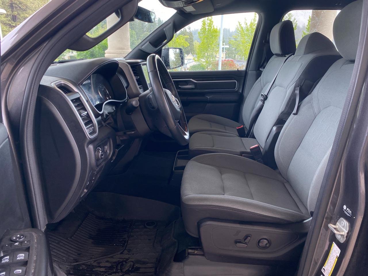 RAM 1500 Big Horn 4x4 Quad Cab 6'4" Box 2023