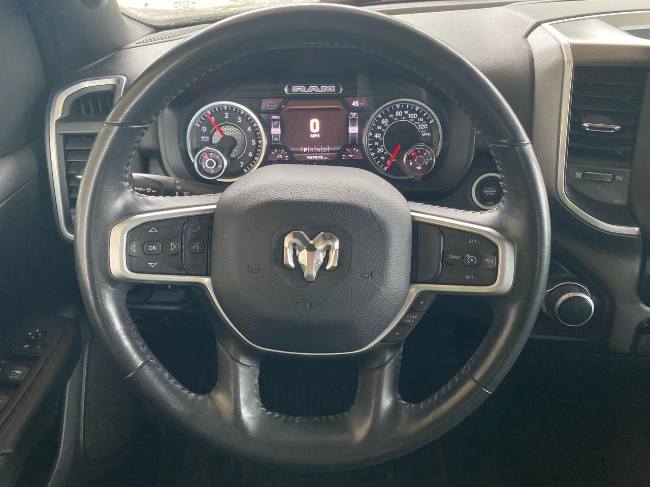 RAM 1500 Big Horn 4x4 Quad Cab 6'4" Box 2023