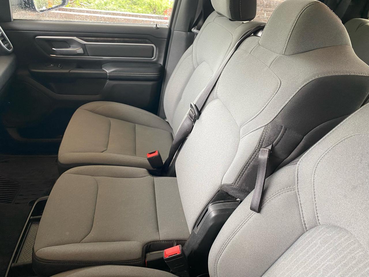 RAM 1500 Big Horn 4x4 Quad Cab 6'4" Box 2023