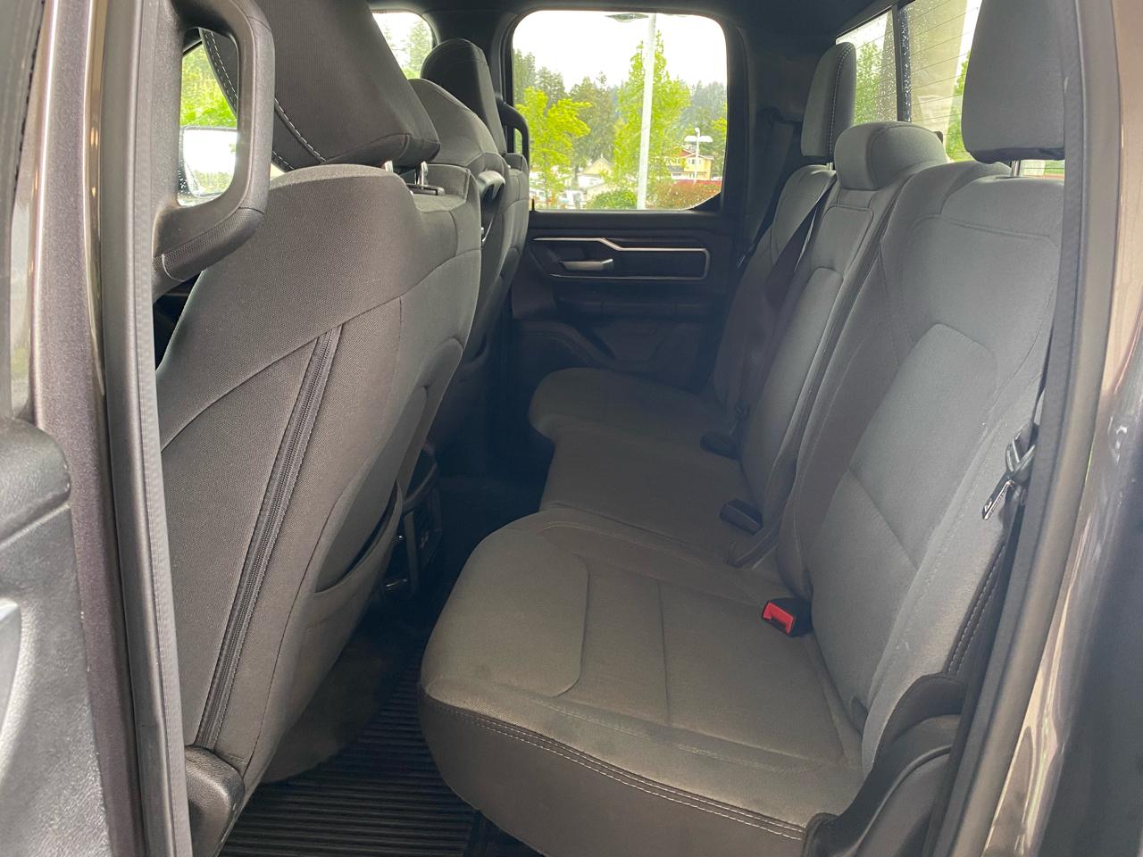 RAM 1500 Big Horn 4x4 Quad Cab 6'4" Box 2023