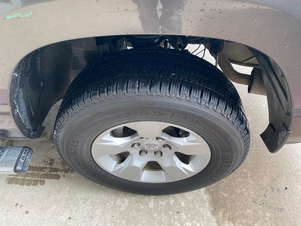 RAM 1500 Big Horn 4x4 Quad Cab 6'4" Box 2023