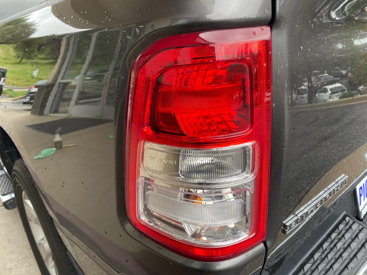 RAM 1500 Big Horn 4x4 Quad Cab 6'4" Box 2023