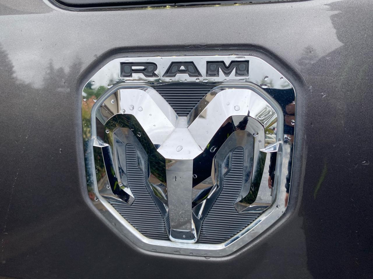 RAM 1500 Big Horn 4x4 Quad Cab 6'4" Box 2023