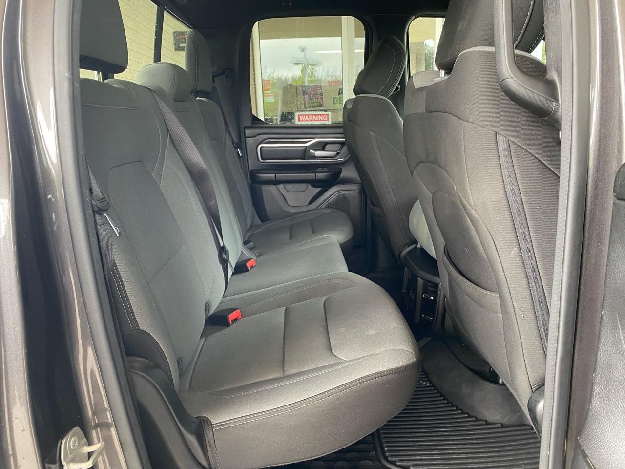 RAM 1500 Big Horn 4x4 Quad Cab 6'4" Box 2023