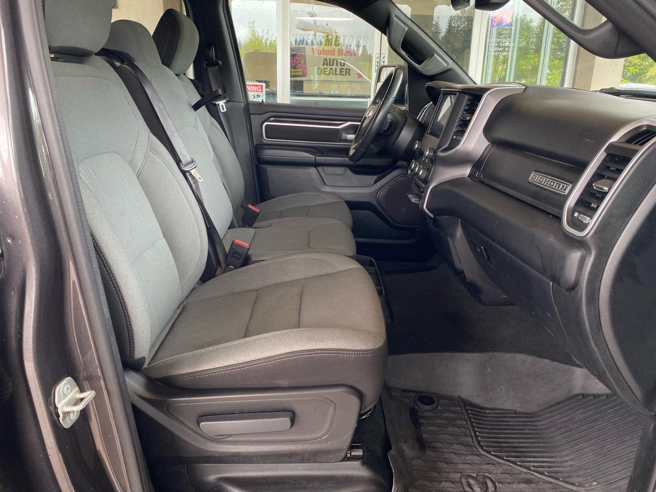 RAM 1500 Big Horn 4x4 Quad Cab 6'4" Box 2023