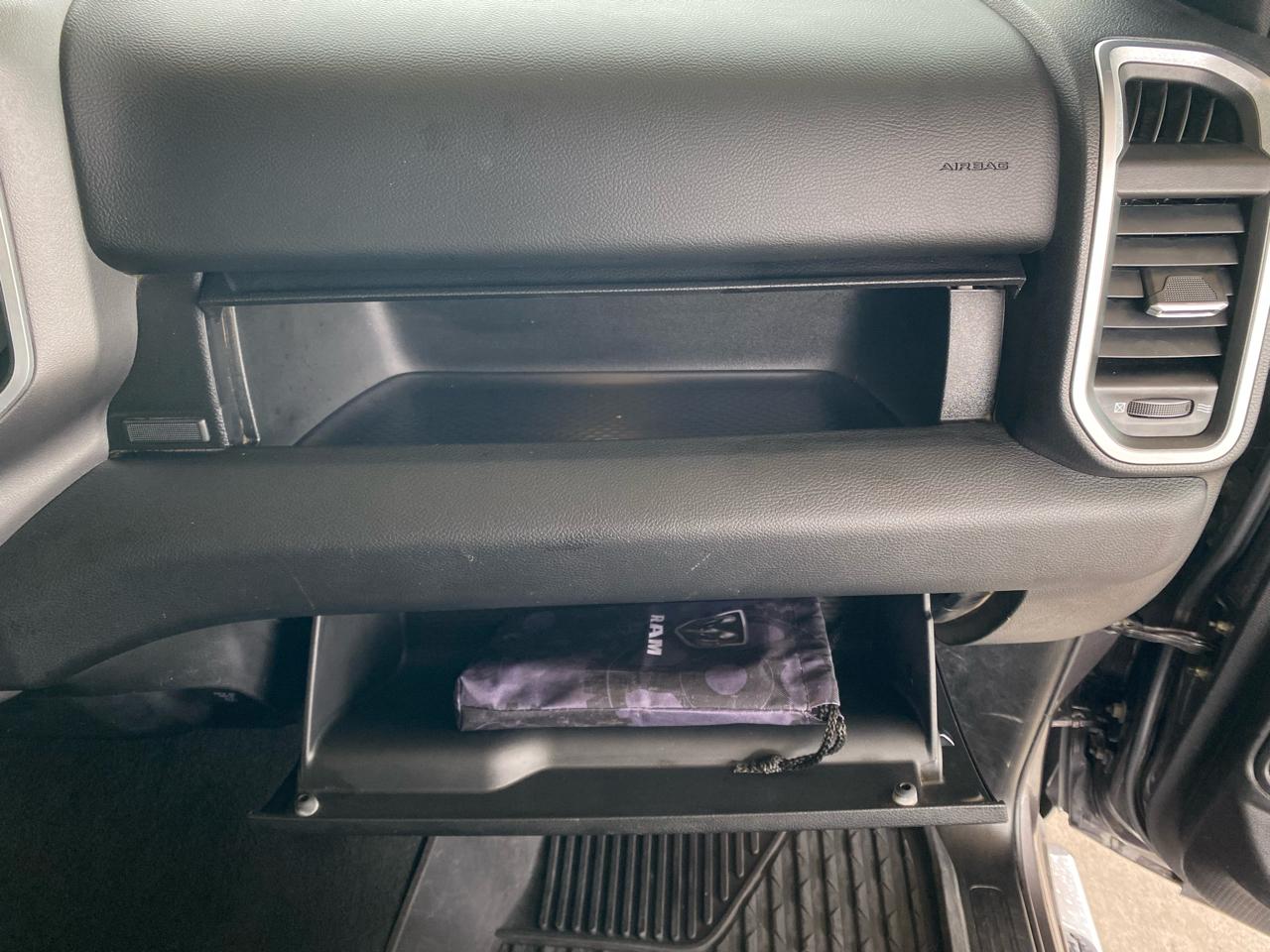 RAM 1500 Big Horn 4x4 Quad Cab 6'4" Box 2023