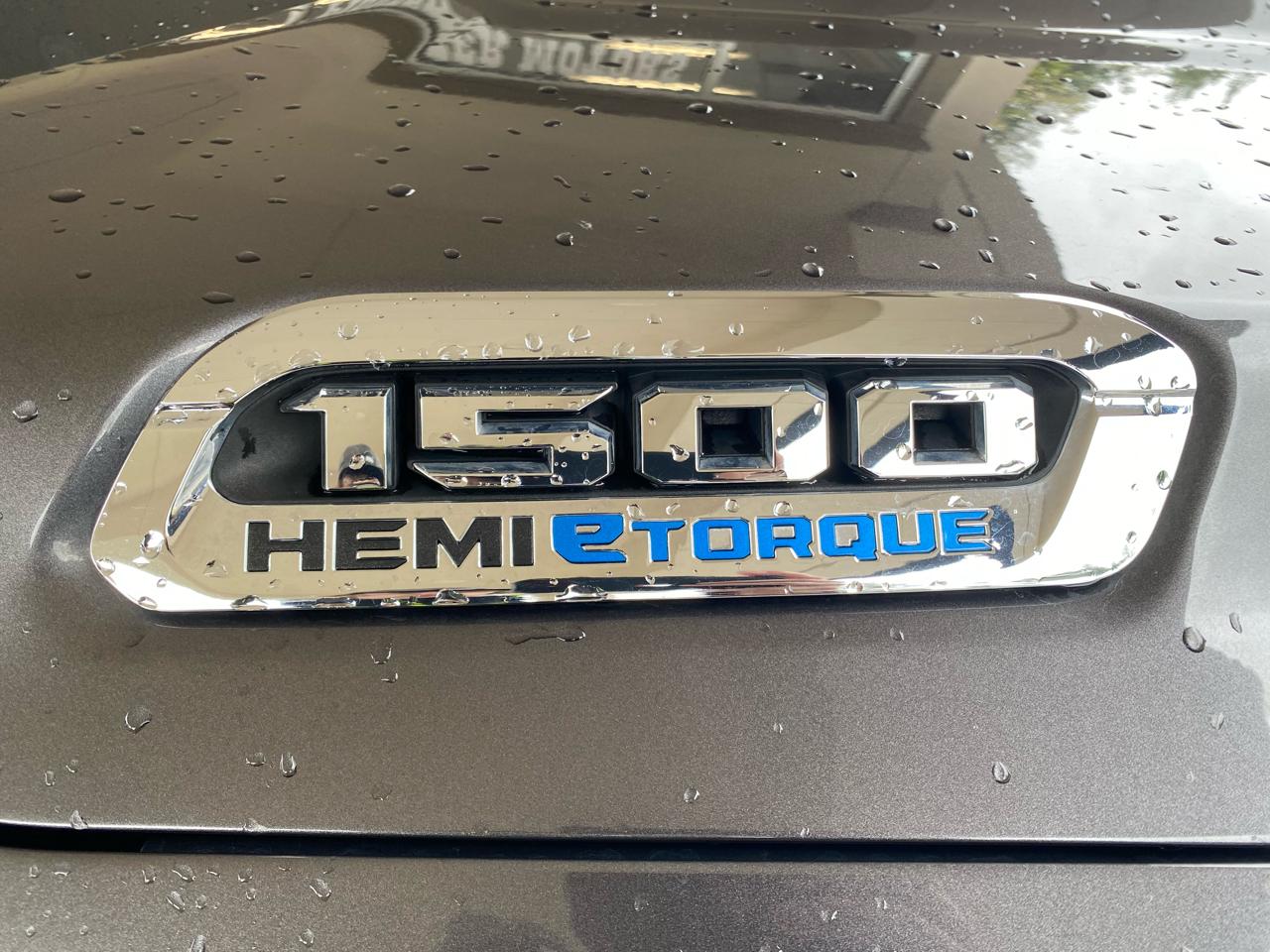 RAM 1500 Big Horn 4x4 Quad Cab 6'4" Box 2023