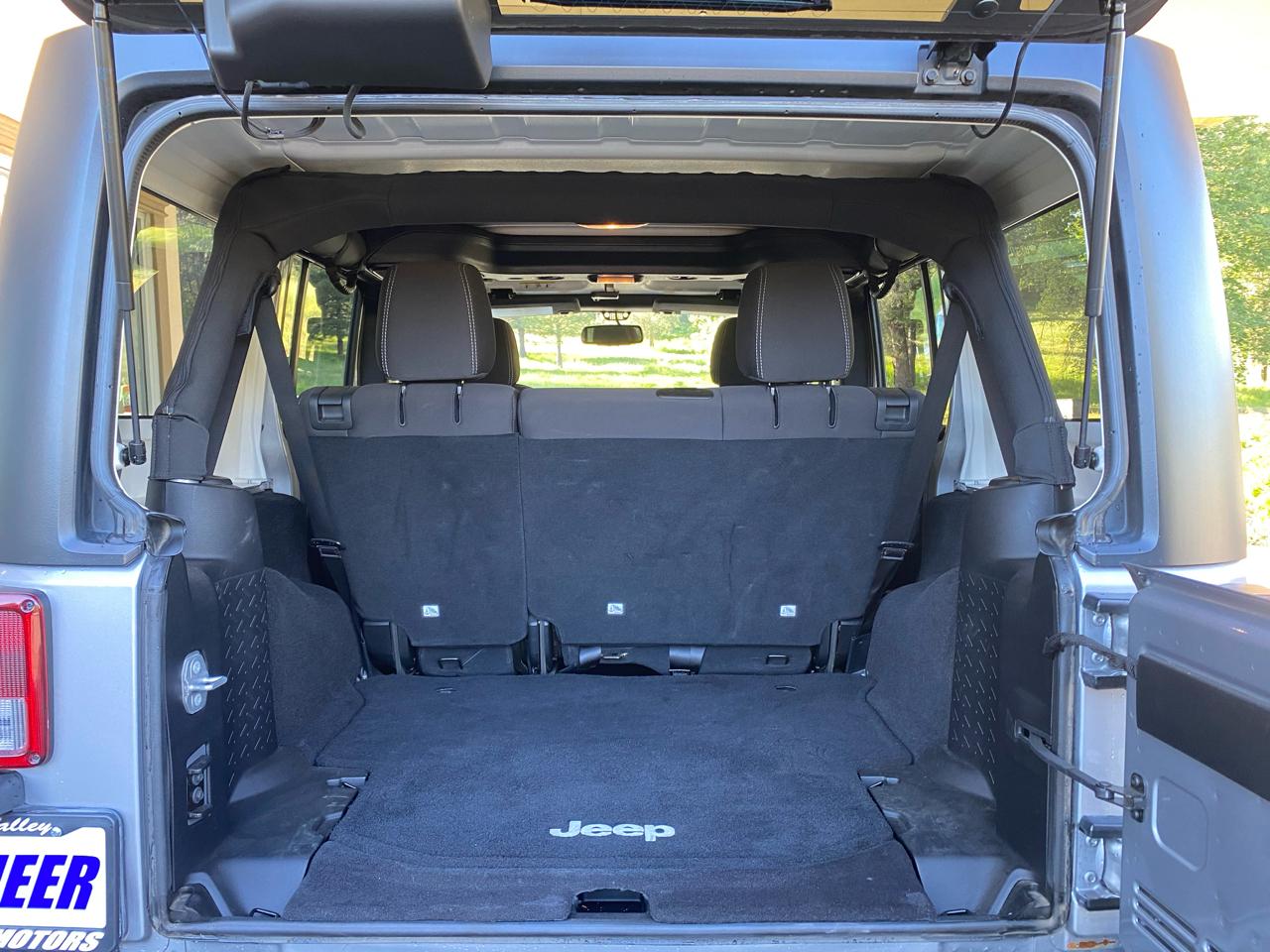 Jeep Wrangler Unlimited 4WD 4dr Rubicon 2015