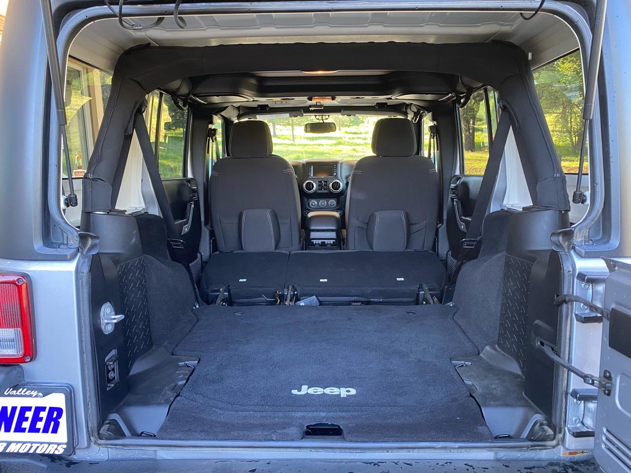 Jeep Wrangler Unlimited 4WD 4dr Rubicon 2015