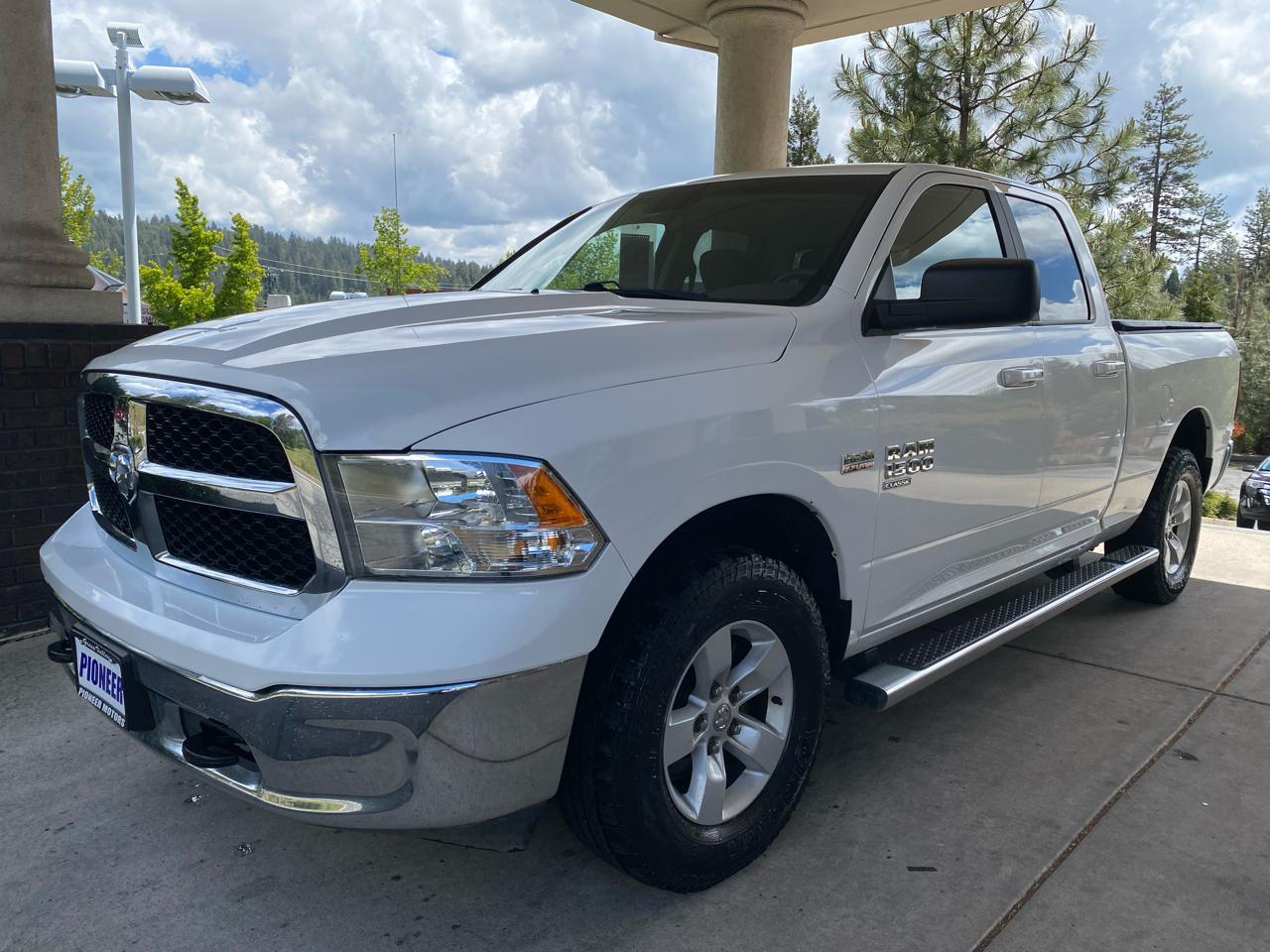 RAM 1500 Classic SLT 4x4 Quad Cab 6'4" Box 2019
